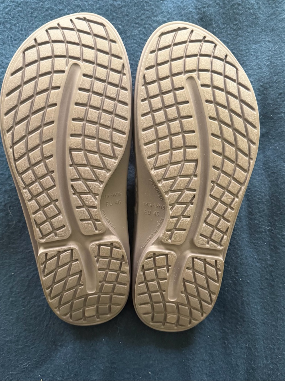 OOFOS Slide Sandals in Light Gray - Picture 2 of 5